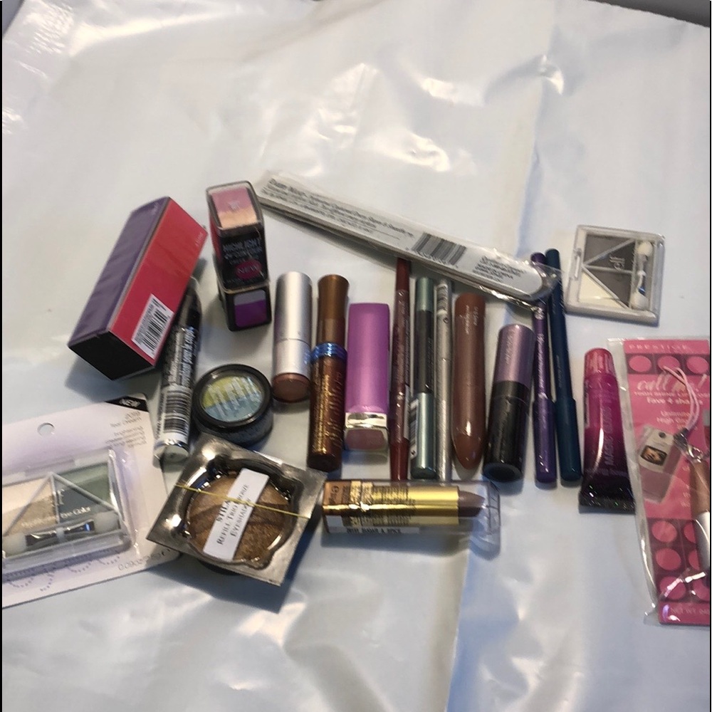 Wholesale makeup lot customize color no problem